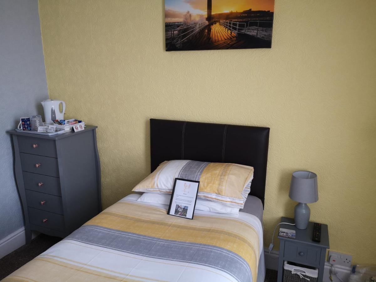 סקארבורו The Phoenix Guest House מראה חיצוני תמונה