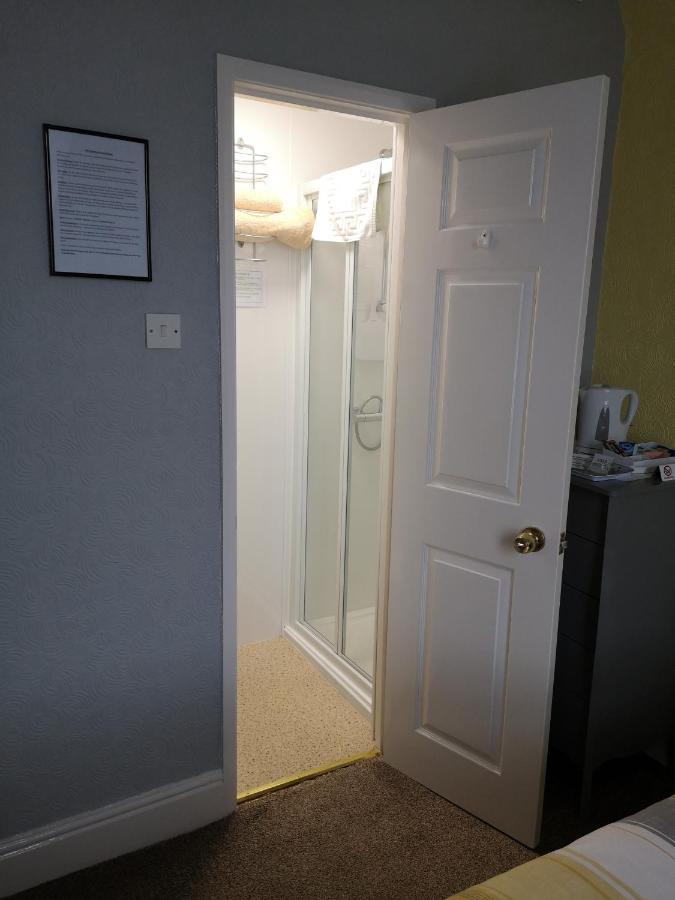 סקארבורו The Phoenix Guest House מראה חיצוני תמונה